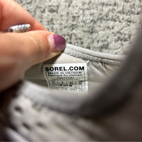 Sorel Dove & Moonstone Kinetic Impact II Strap Shoes Size 11 - Picture 10 of 11